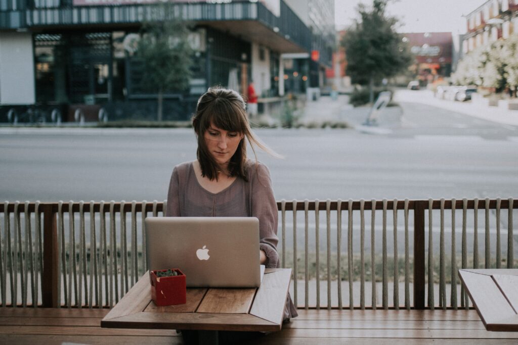 working remotely, flexable work hours 